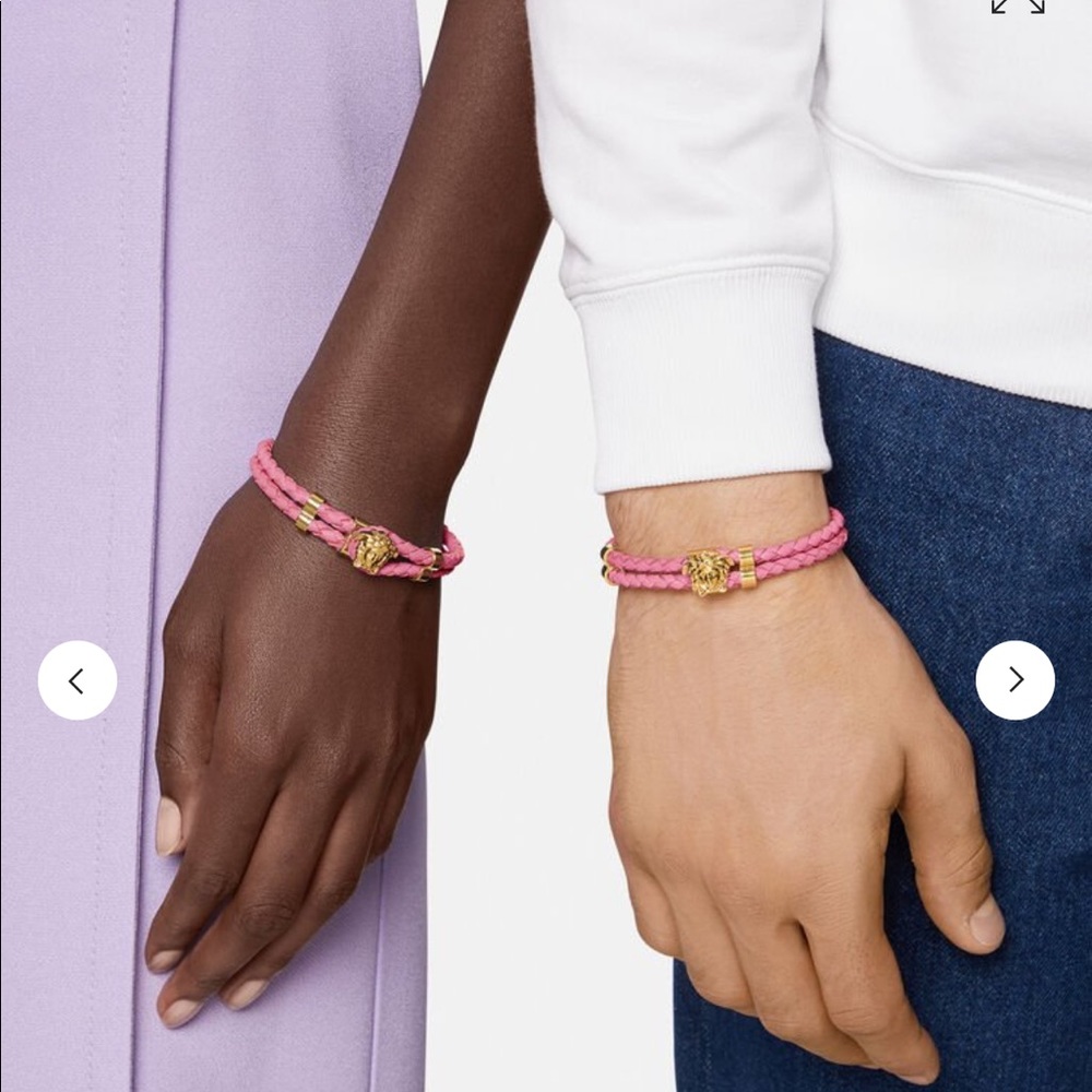 NEW💕Versace Medusa Leather Bracelet 💕 - Picture 2 of 7
